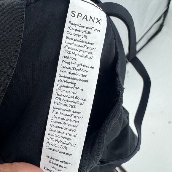 SPANX Suit Your Fancy Strapless Cupped Mid-Thigh Bodysuit Size Medium NWT - Picture 8 of 14